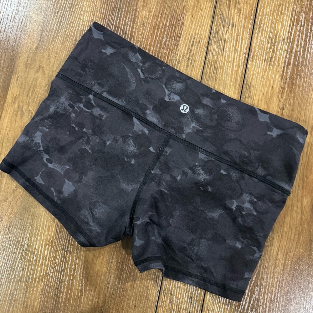 Lululemon Boogie Short - Picture 2 of 4